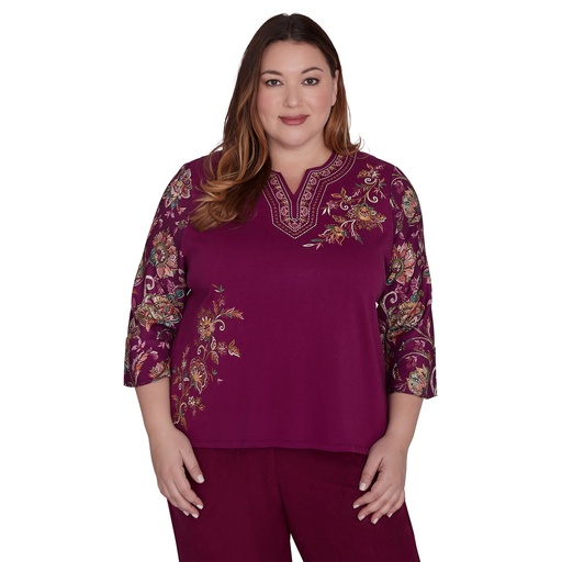 Blusa con canesú bordado