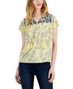 Blusa con flores bordadas