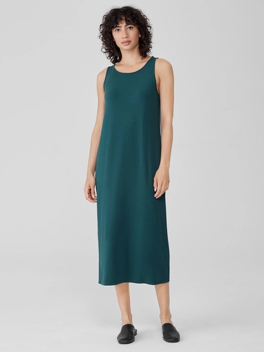 Vestido sin mangas cuello redondo