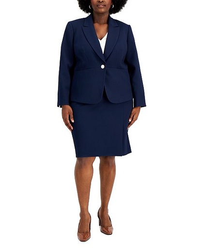 Traje de falda con abertura lateral