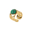Anillo de hojas con incrustaciòn