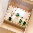 Juego de collar y anillo esmeralda