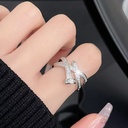 Anillo de clavo cruzado