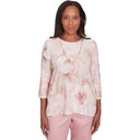 Blusa con flores de acuarela con collar