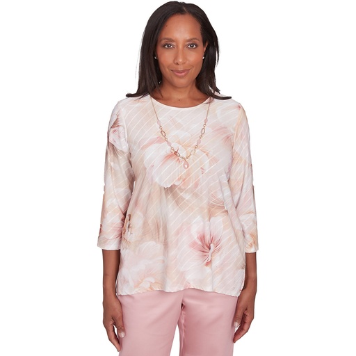 Blusa con flores de acuarela con collar