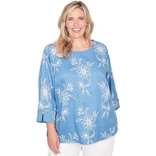 Blusa con mangas y bordado floral