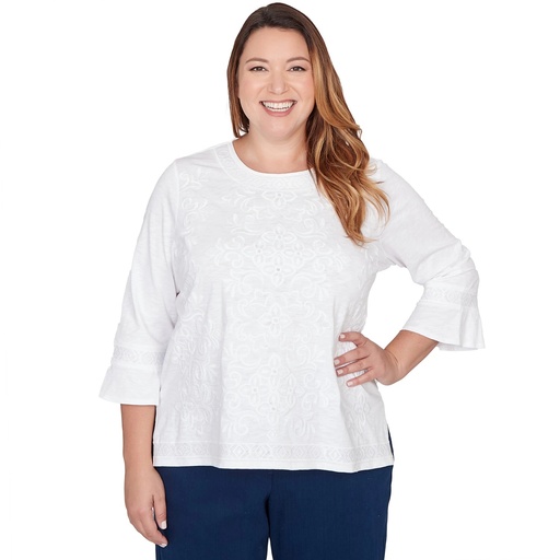 Blusa bordada con medallón