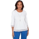 Blusa con ribete de encaje y collar