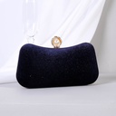 Bolso con cierre de perla